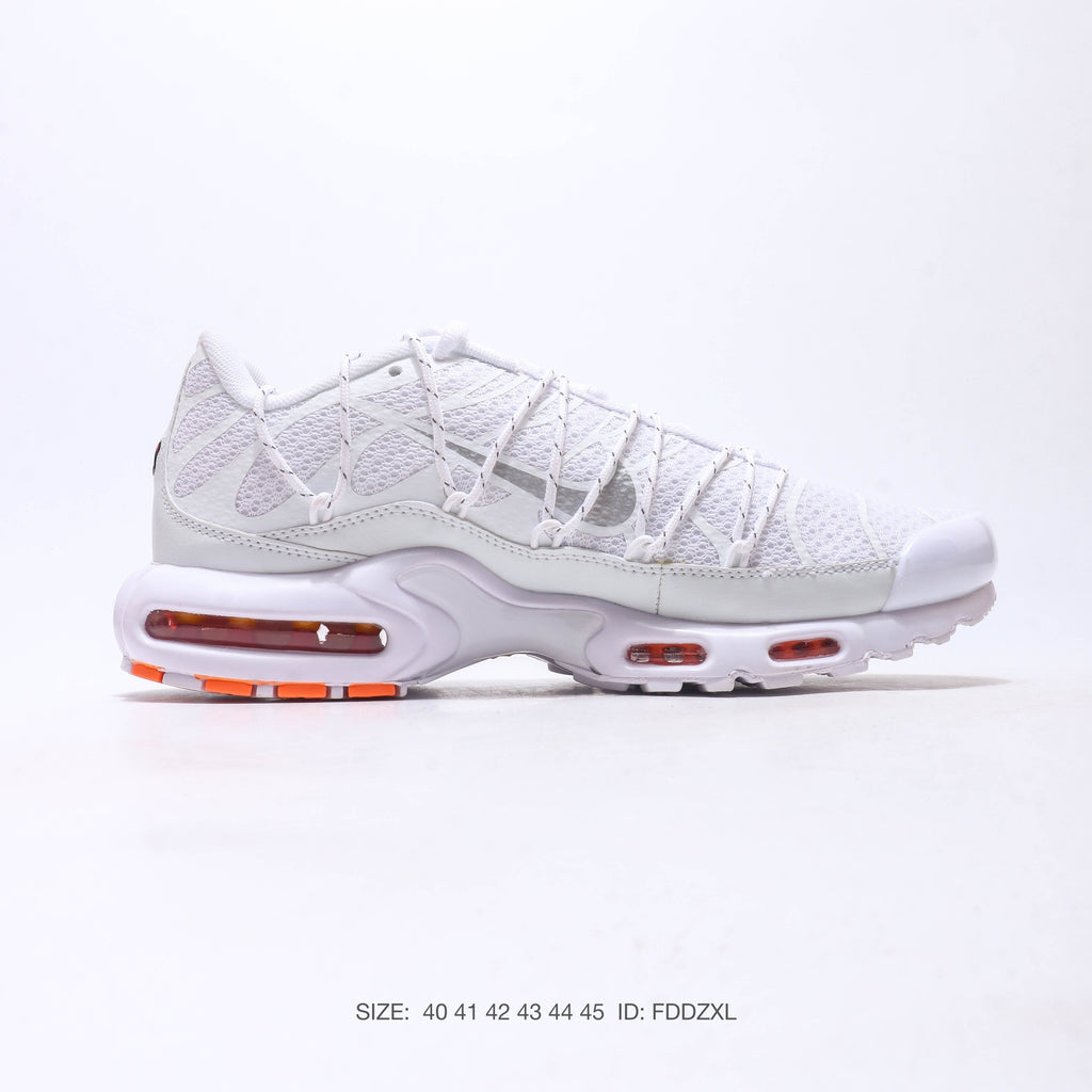 NIKE Air Max Plus Utility