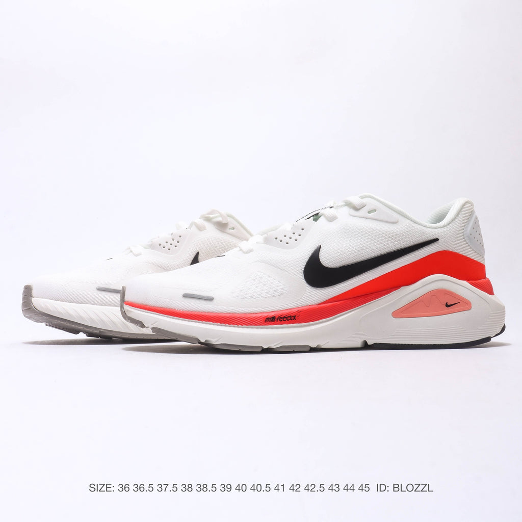 NIKE ZoomStructure 26