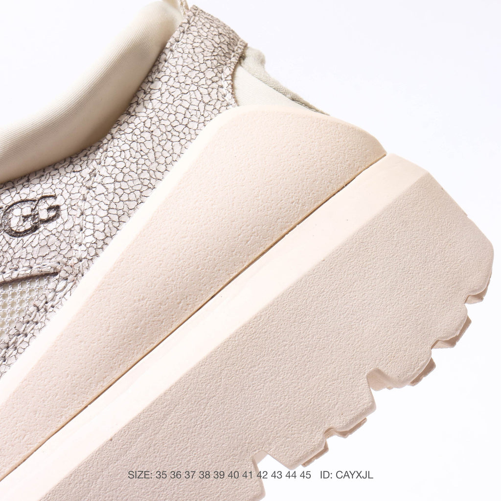 UGG Venture Daze