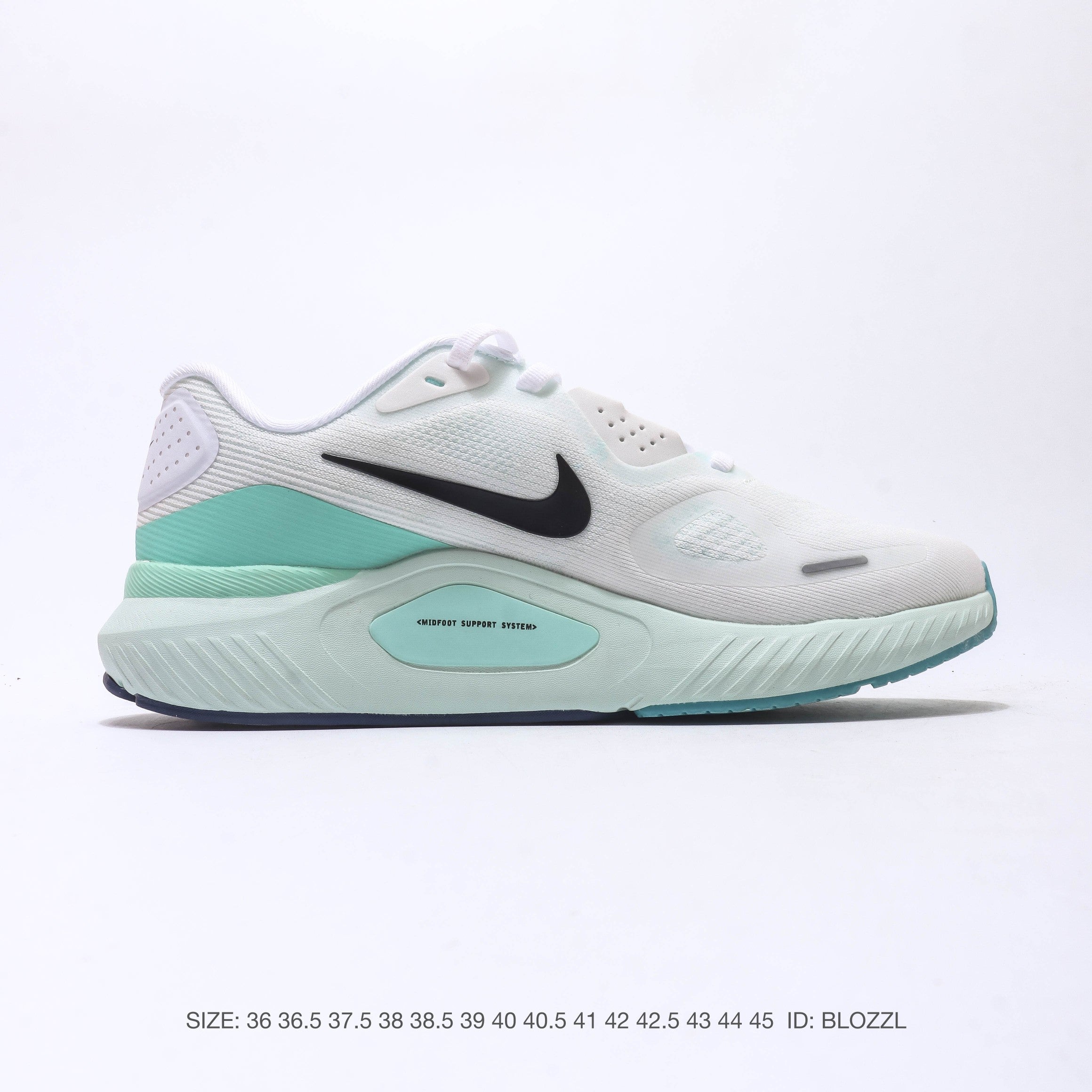 NIKE ZoomStructure 26