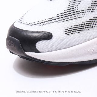 New Balance Sneaker M1000