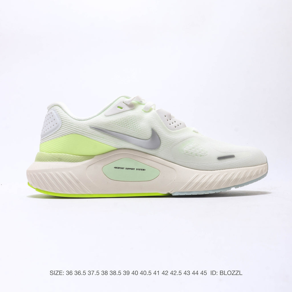 NIKE ZoomStructure 26