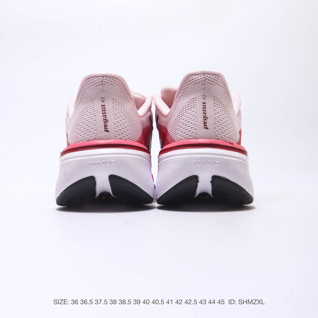 NIKE ZoomStructure 26