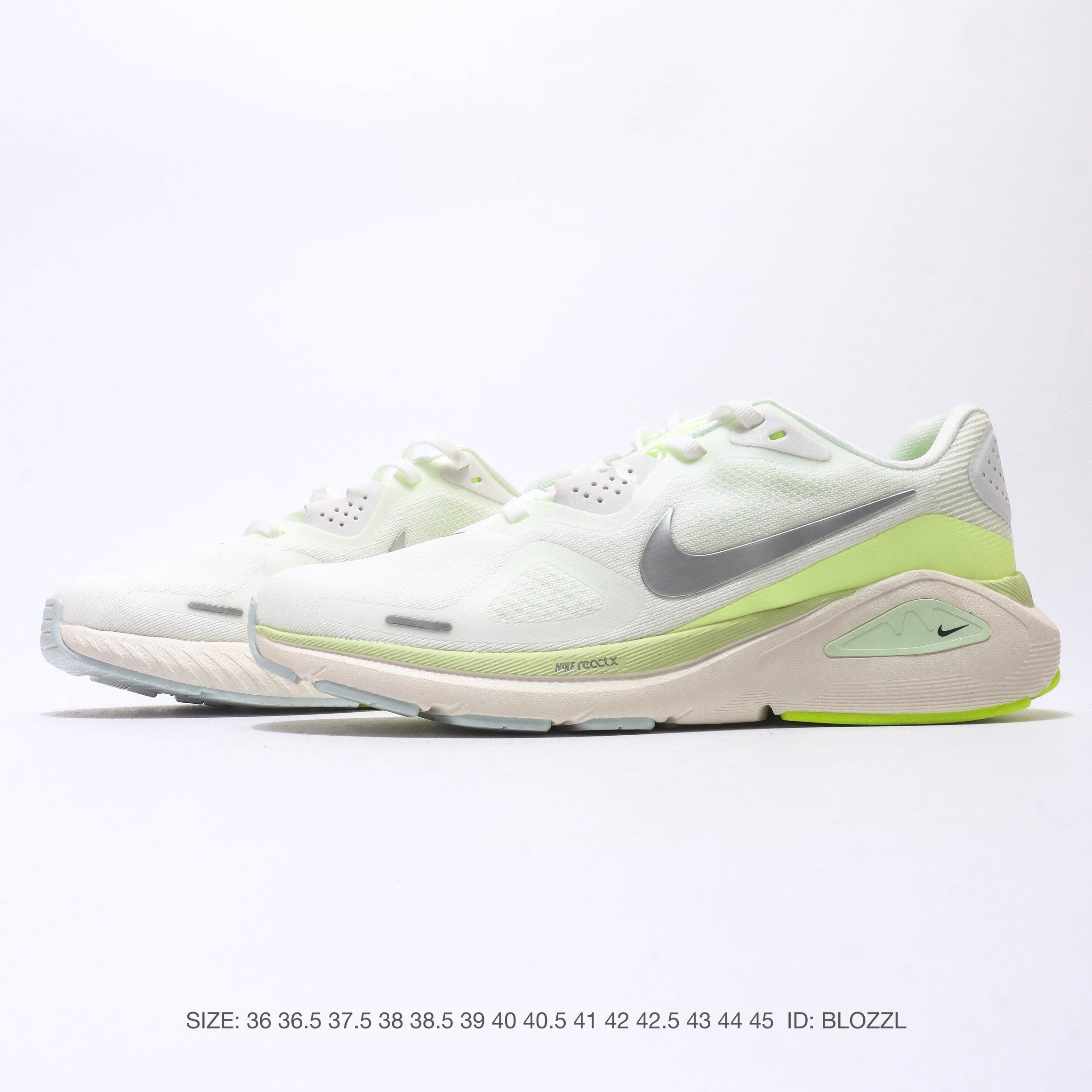 NIKE ZoomStructure 26