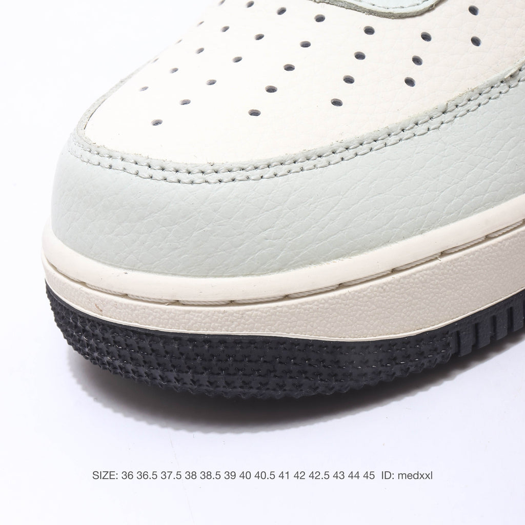 Nike Air Force 1 '07
