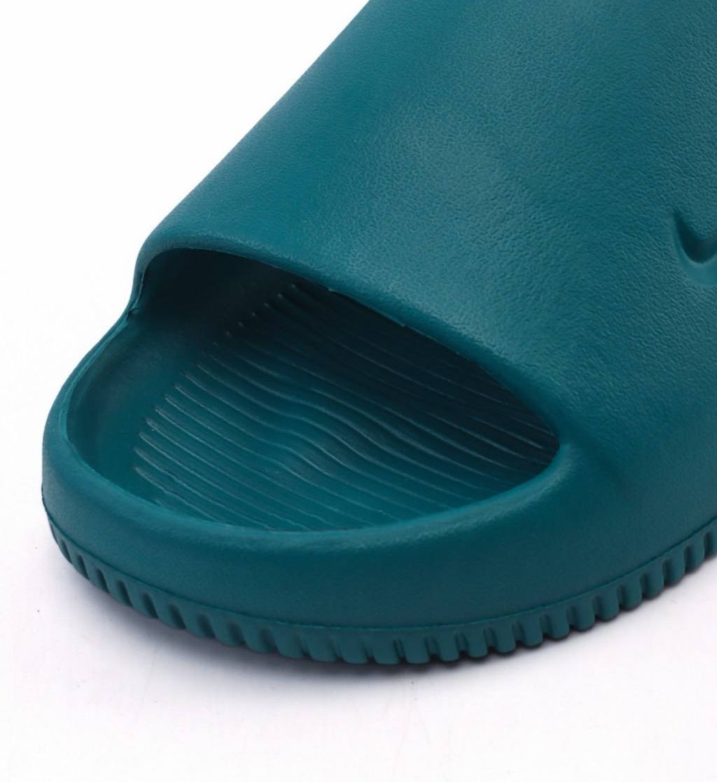 Nike Calm Slide