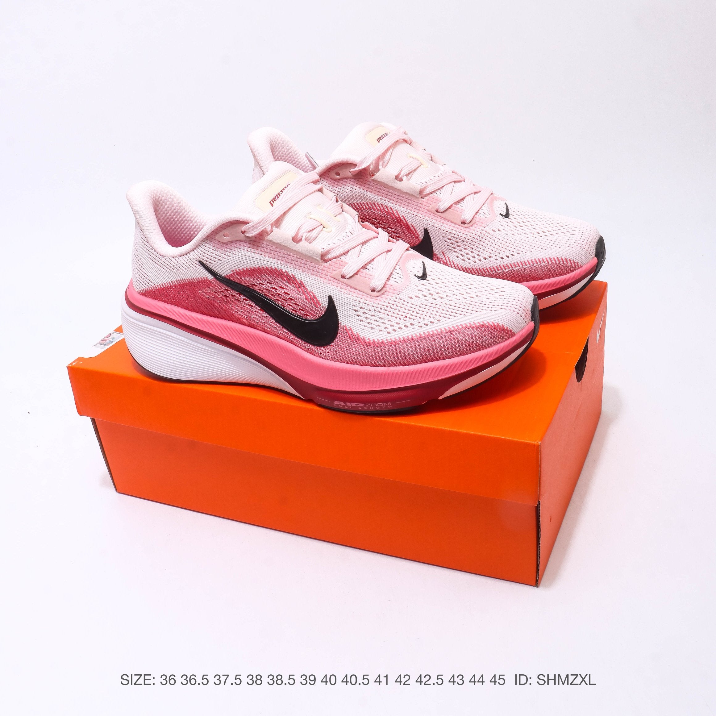 NIKE ZoomStructure 26