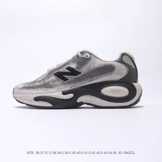 New Balance Sneaker M1000