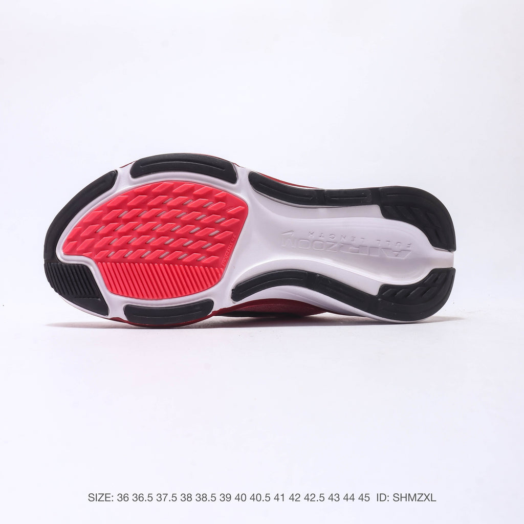 NIKE ZoomStructure 26
