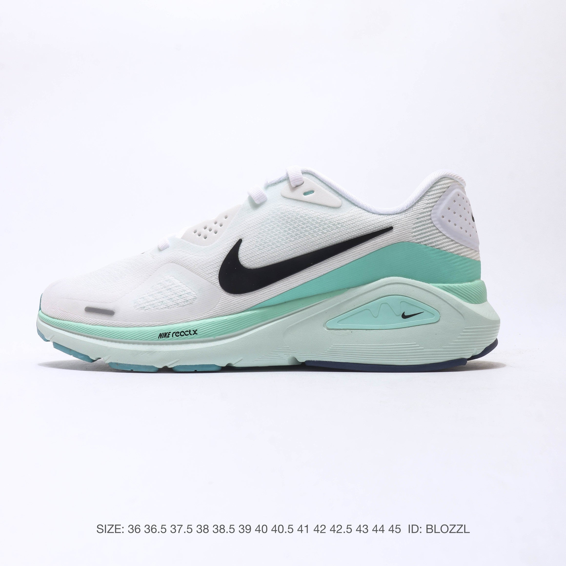 NIKE ZoomStructure 26
