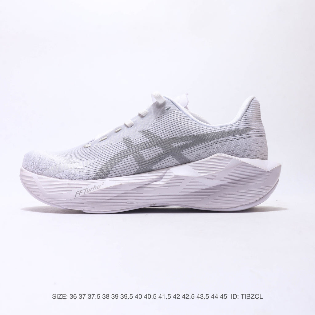 ASICS Novablast 5