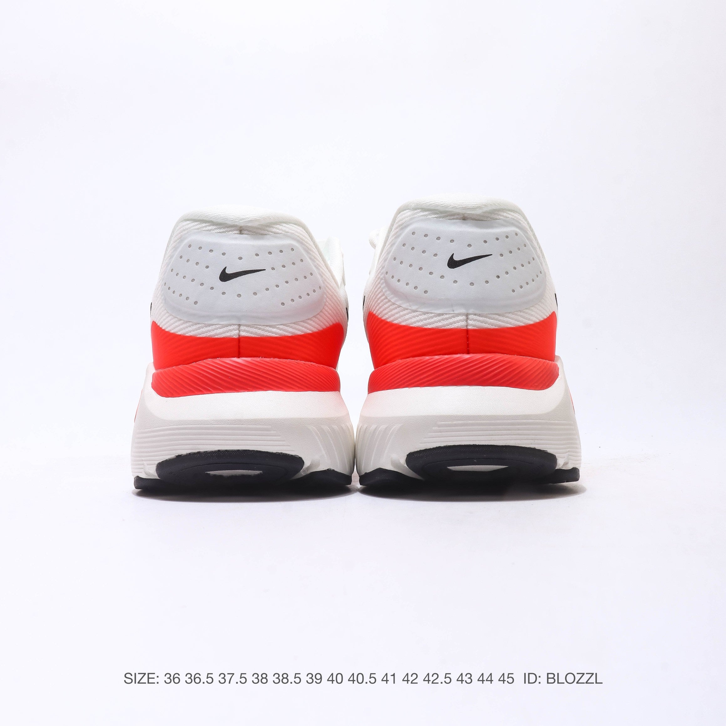NIKE ZoomStructure 26