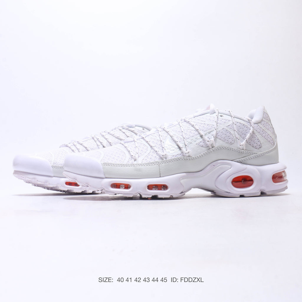 NIKE Air Max Plus Utility