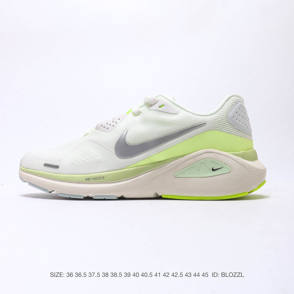 NIKE ZoomStructure 26