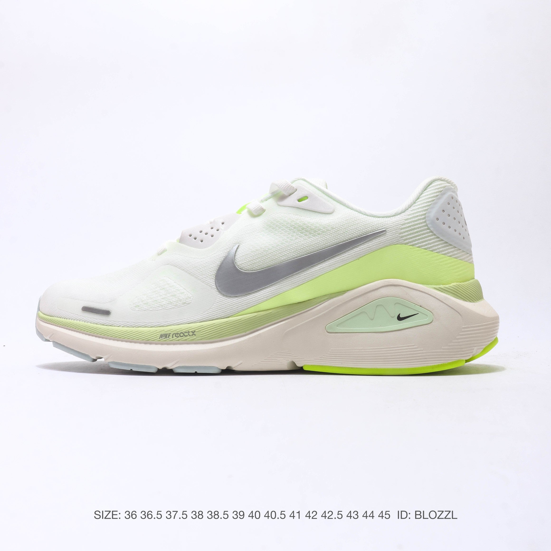 NIKE ZoomStructure 26