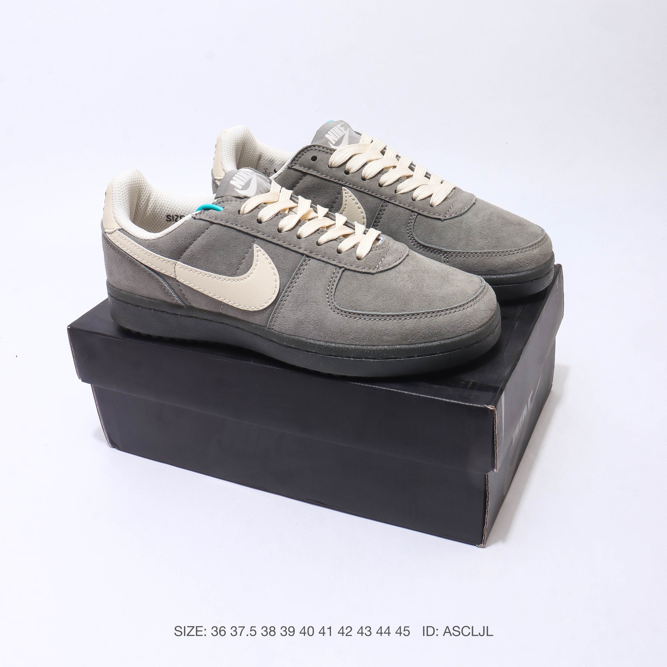 Nike Field General 82