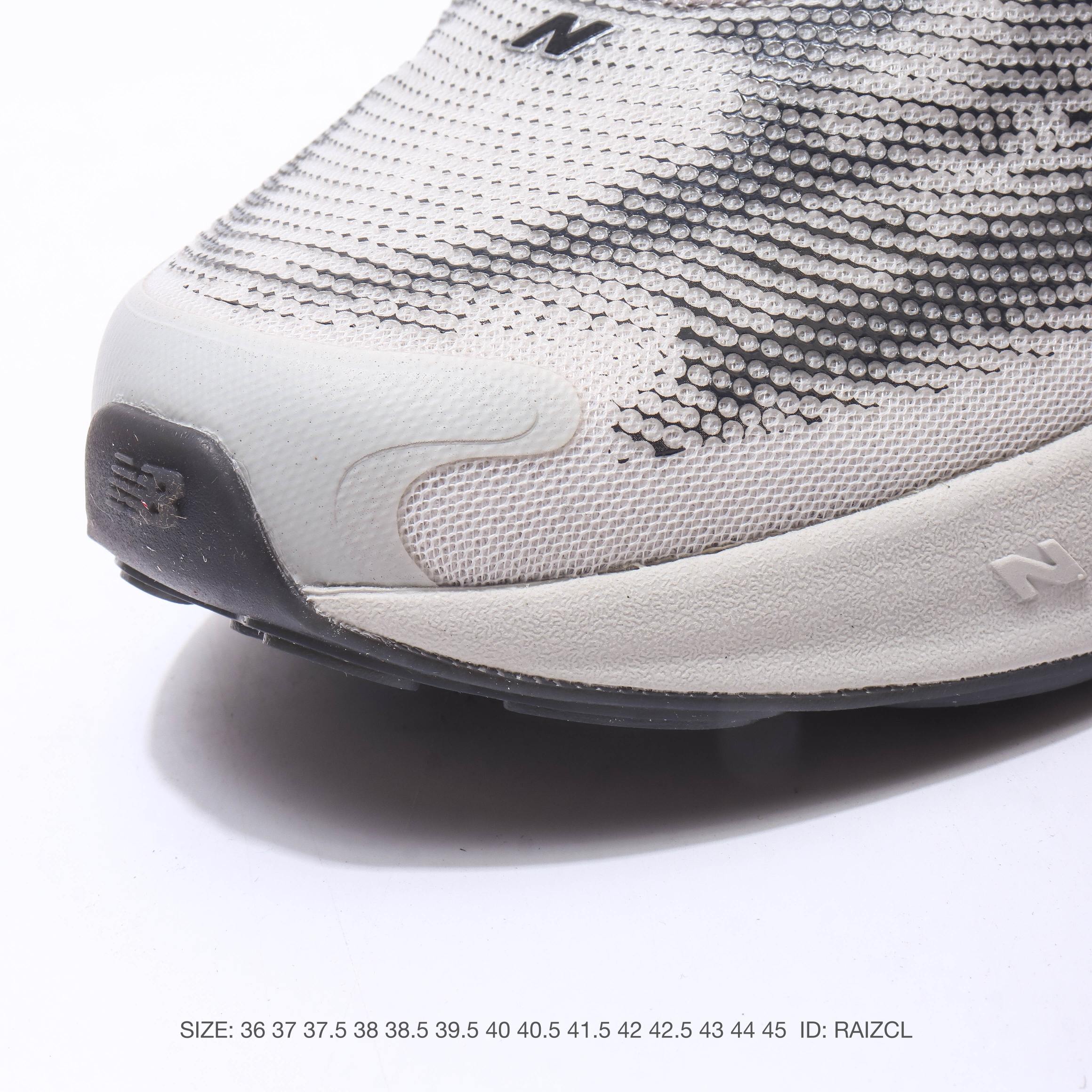 New Balance Sneaker M1000