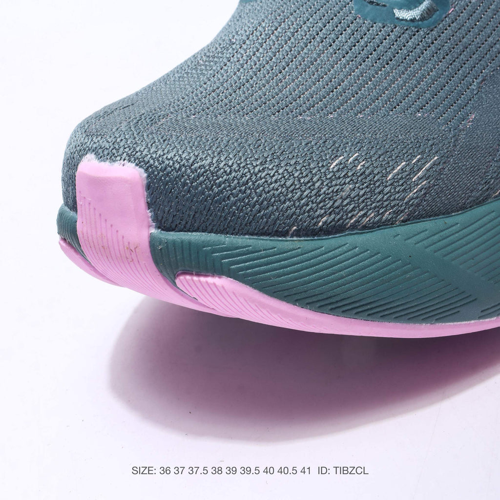 ASICS Novablast 5
