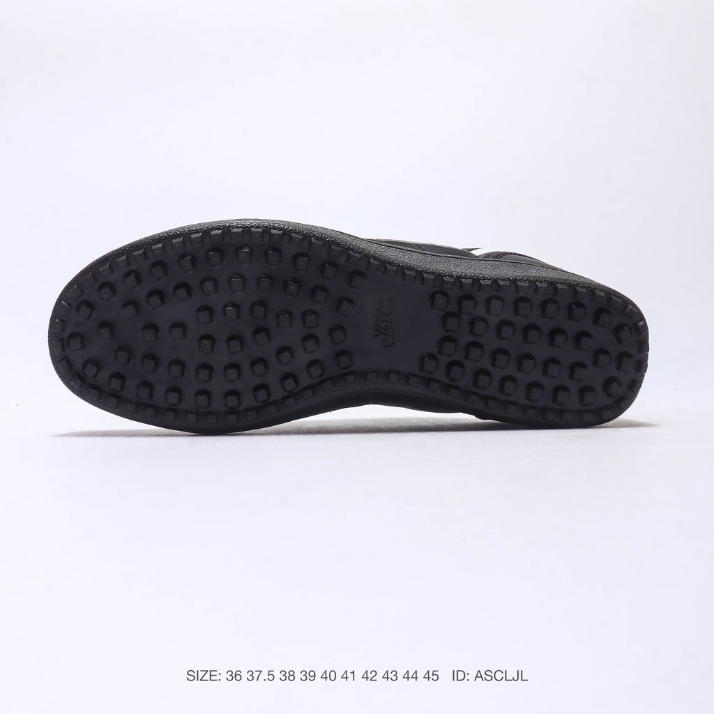 Nike Field General 82