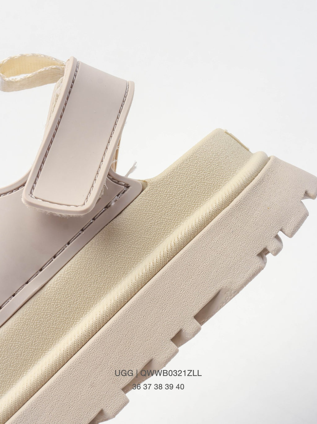 UGG GoldenGlow Sandals