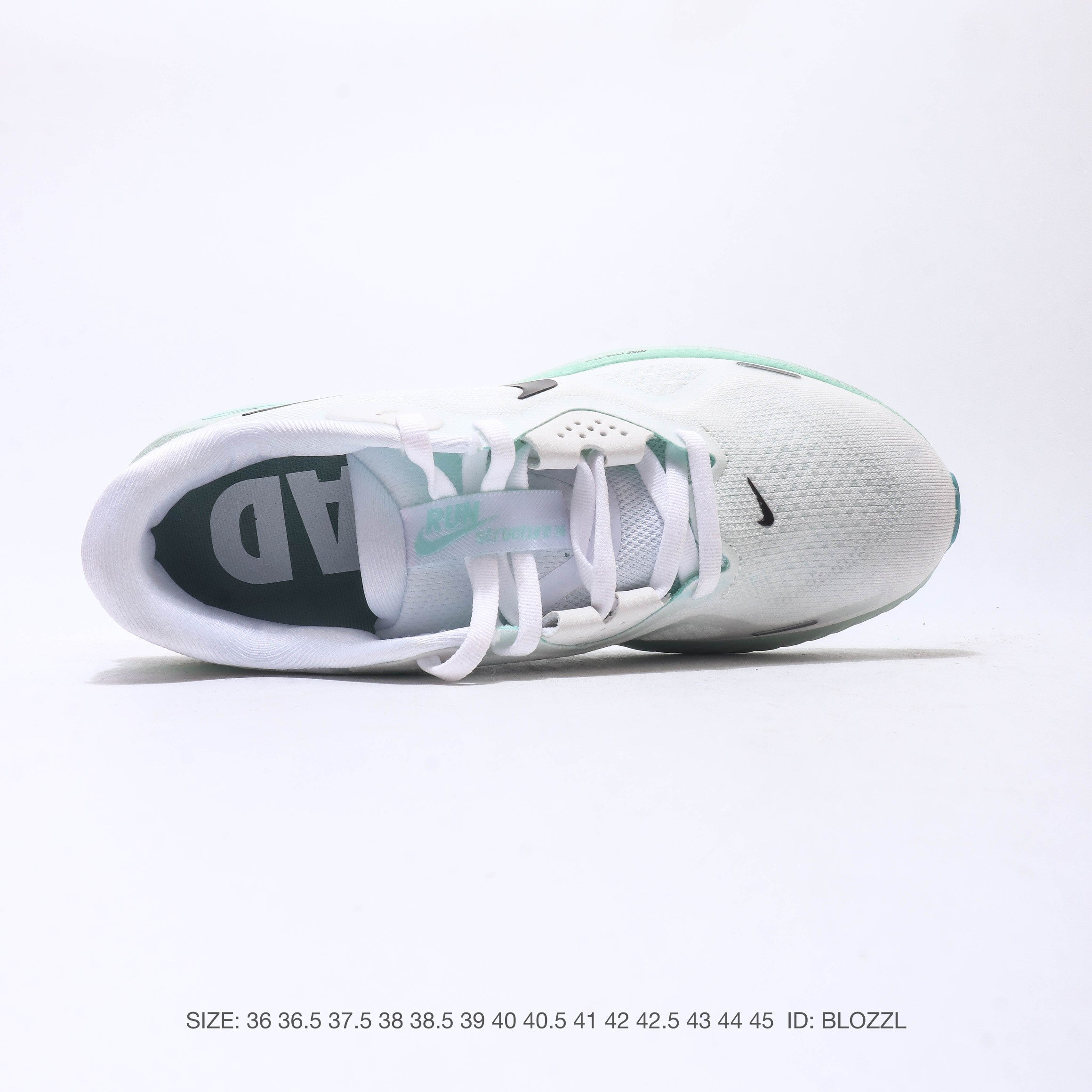 NIKE ZoomStructure 26