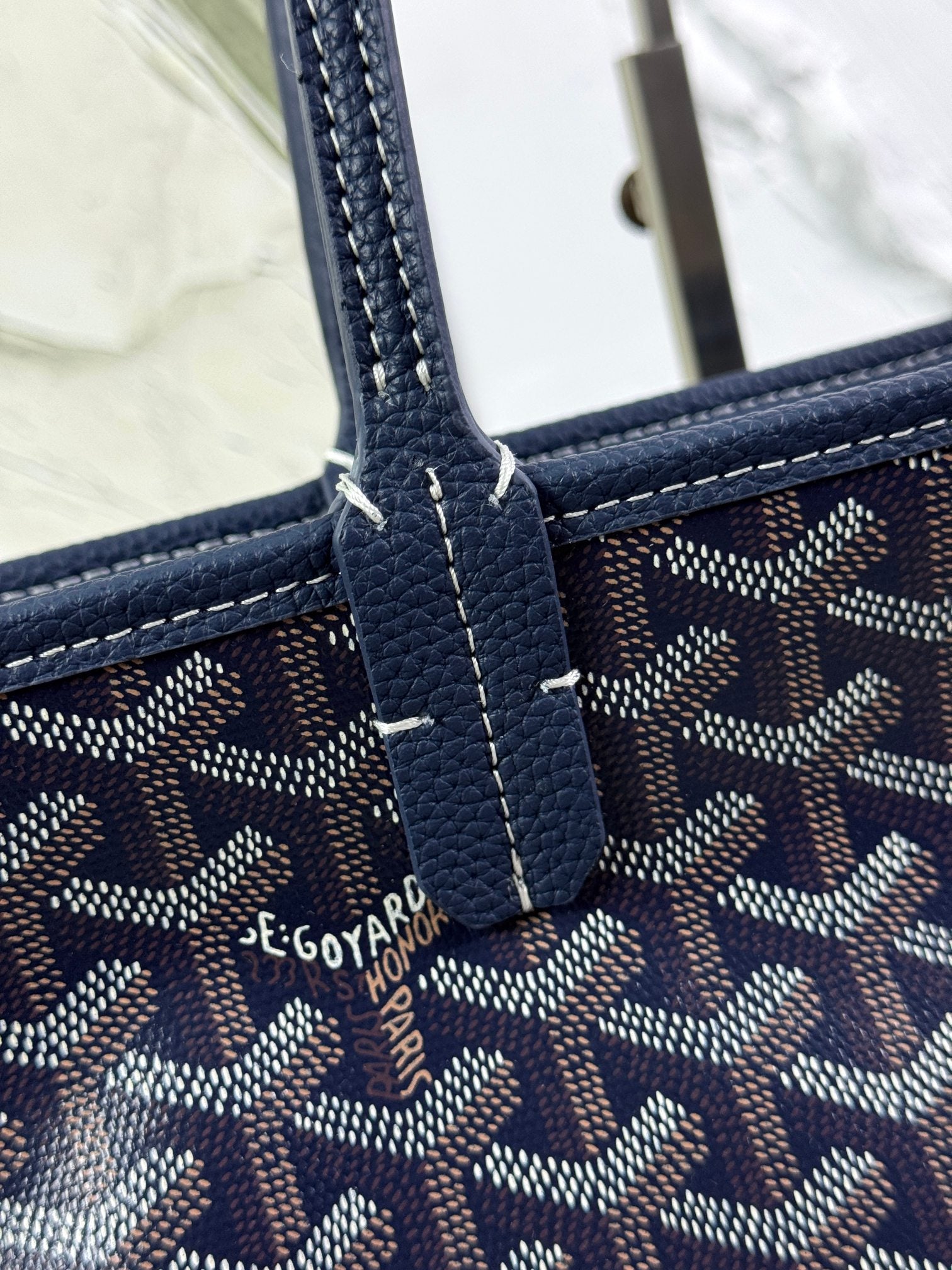 Goya Hardy Small Commuter Bag