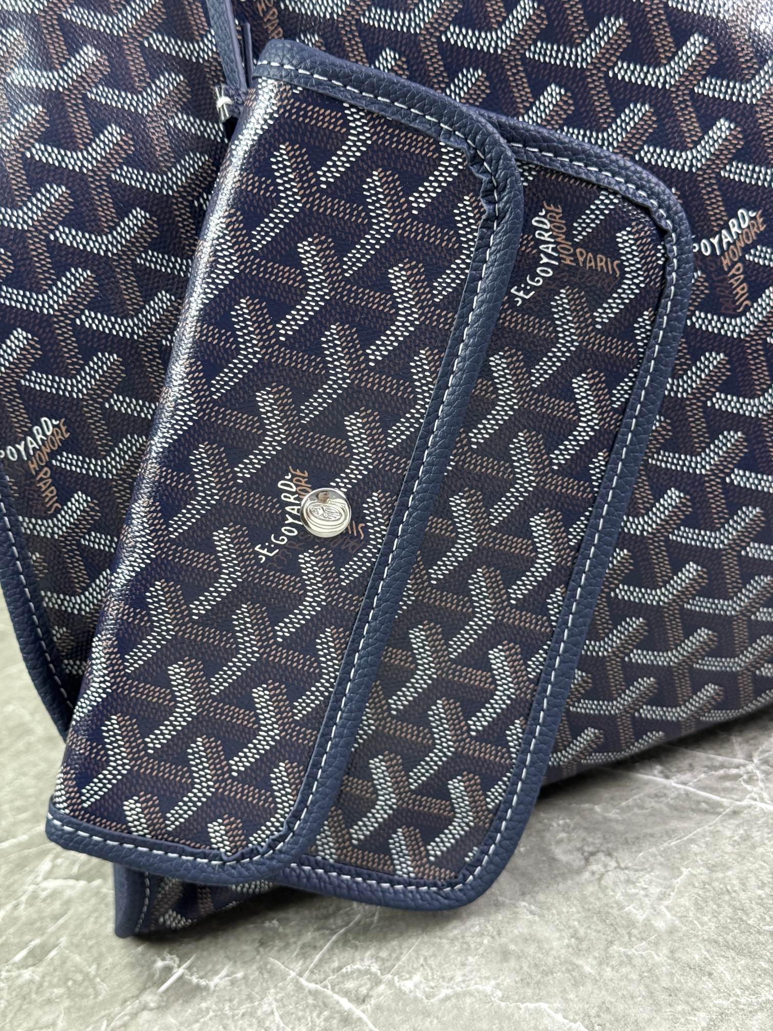 Goya Hardy Small Commuter Bag