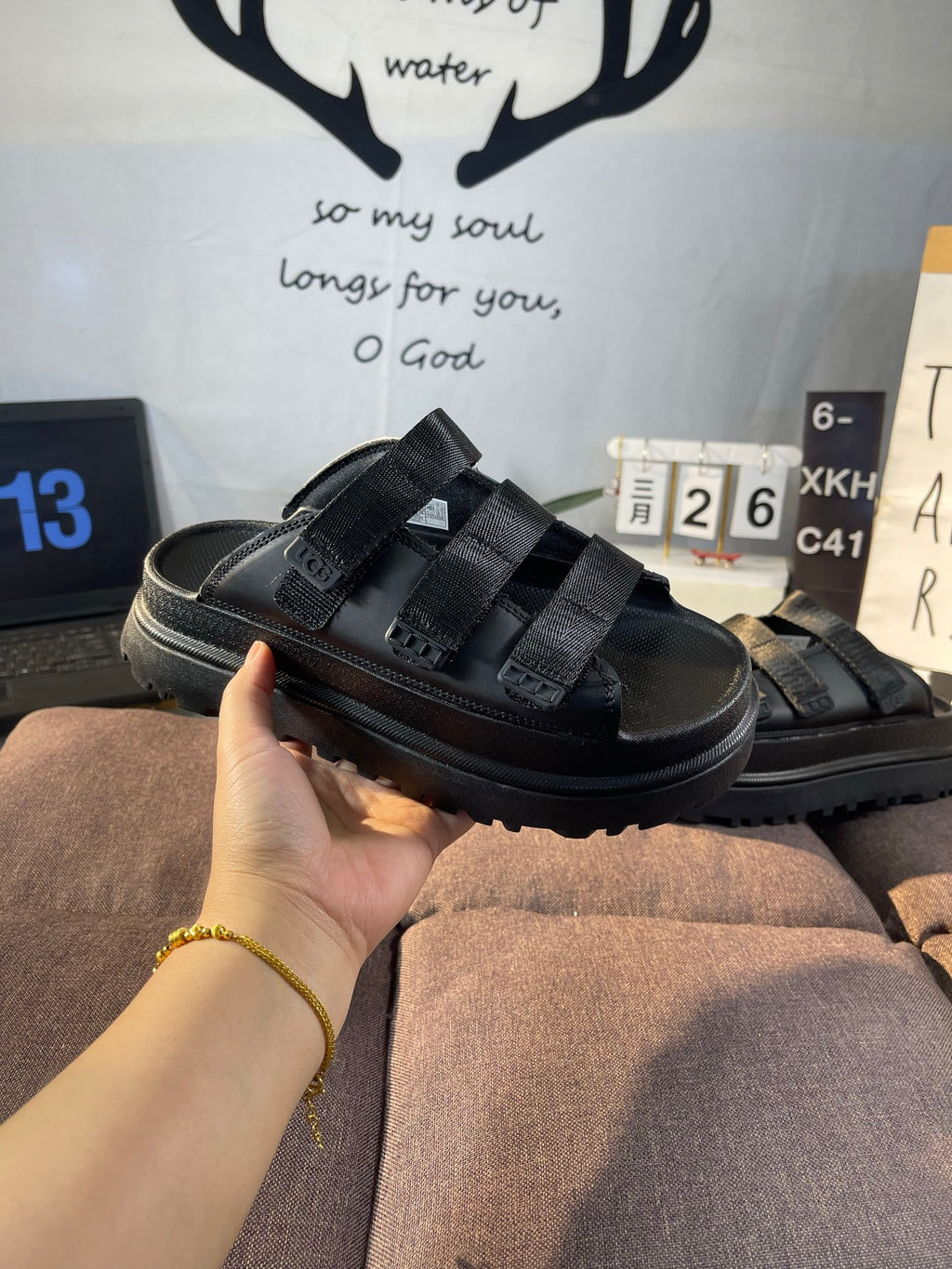 UGG Goldenglow Slides