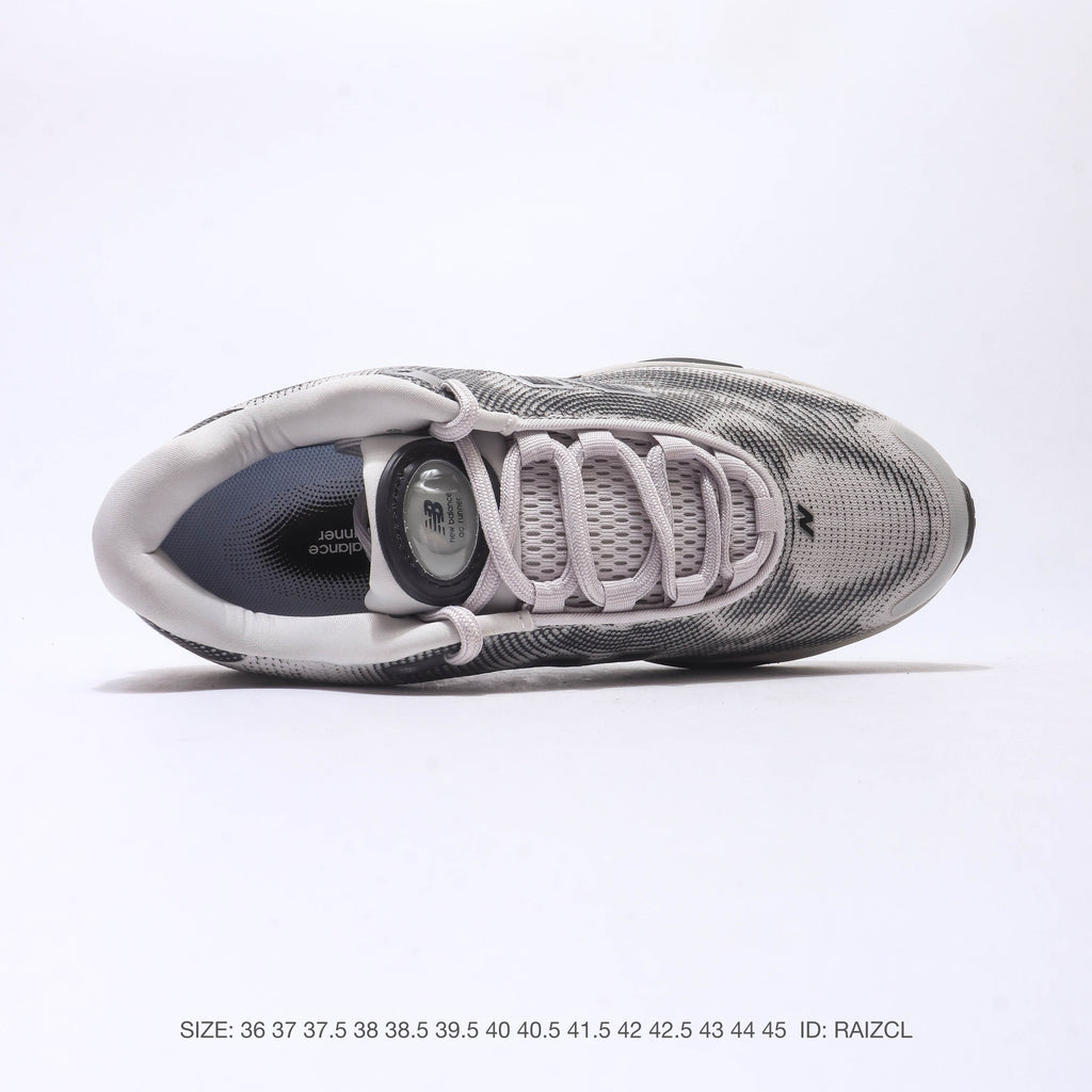 New Balance Sneaker M1000