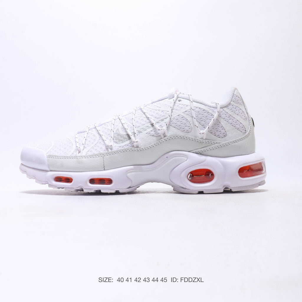 NIKE Air Max Plus Utility