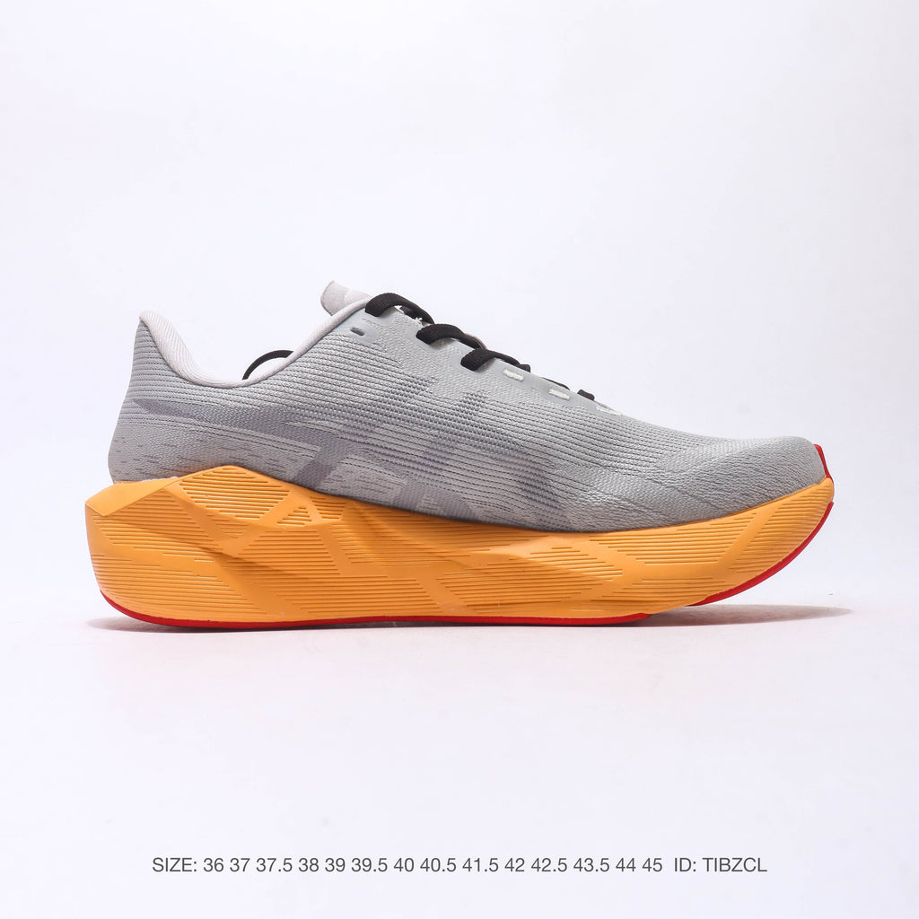ASICS Novablast 5