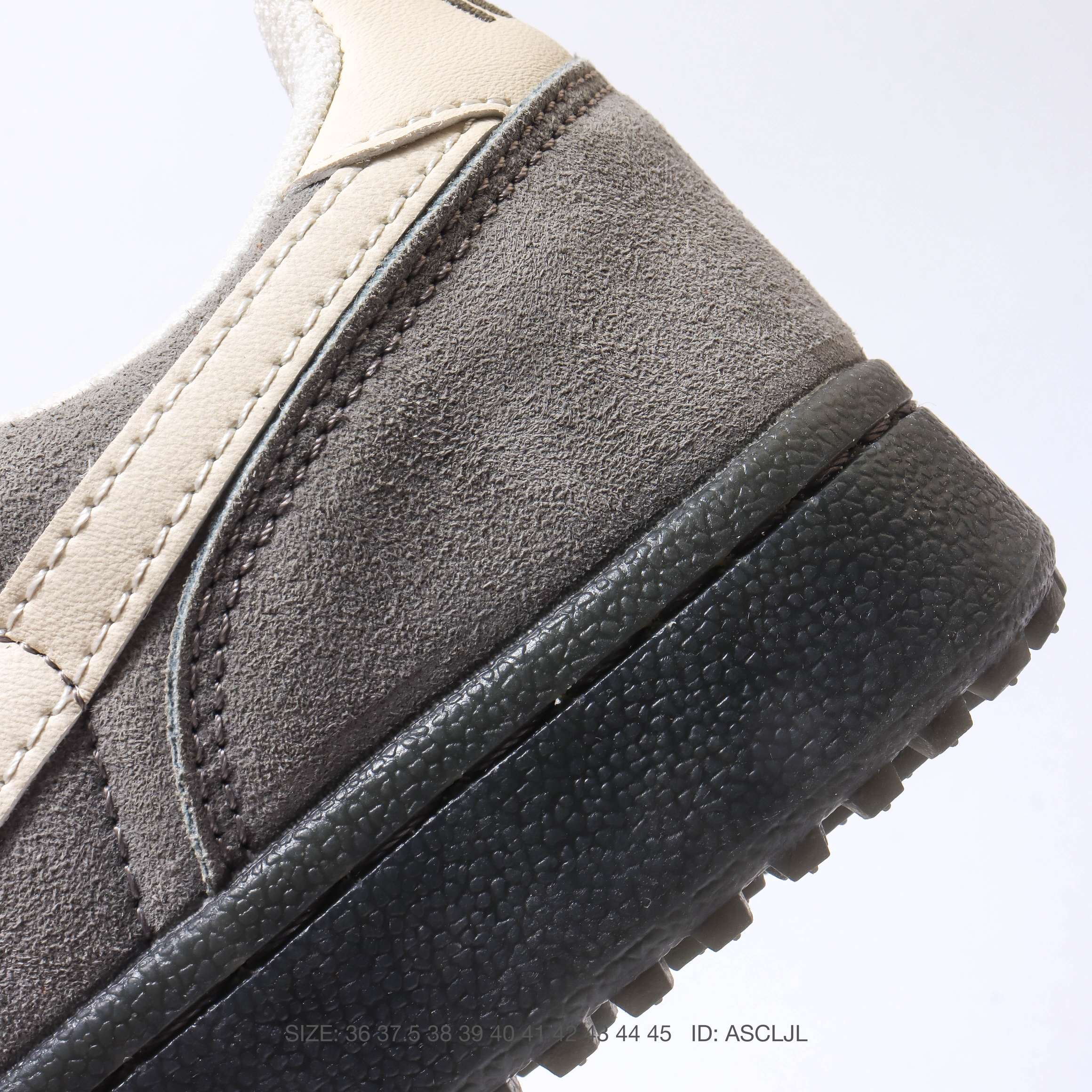 Nike Field General 82
