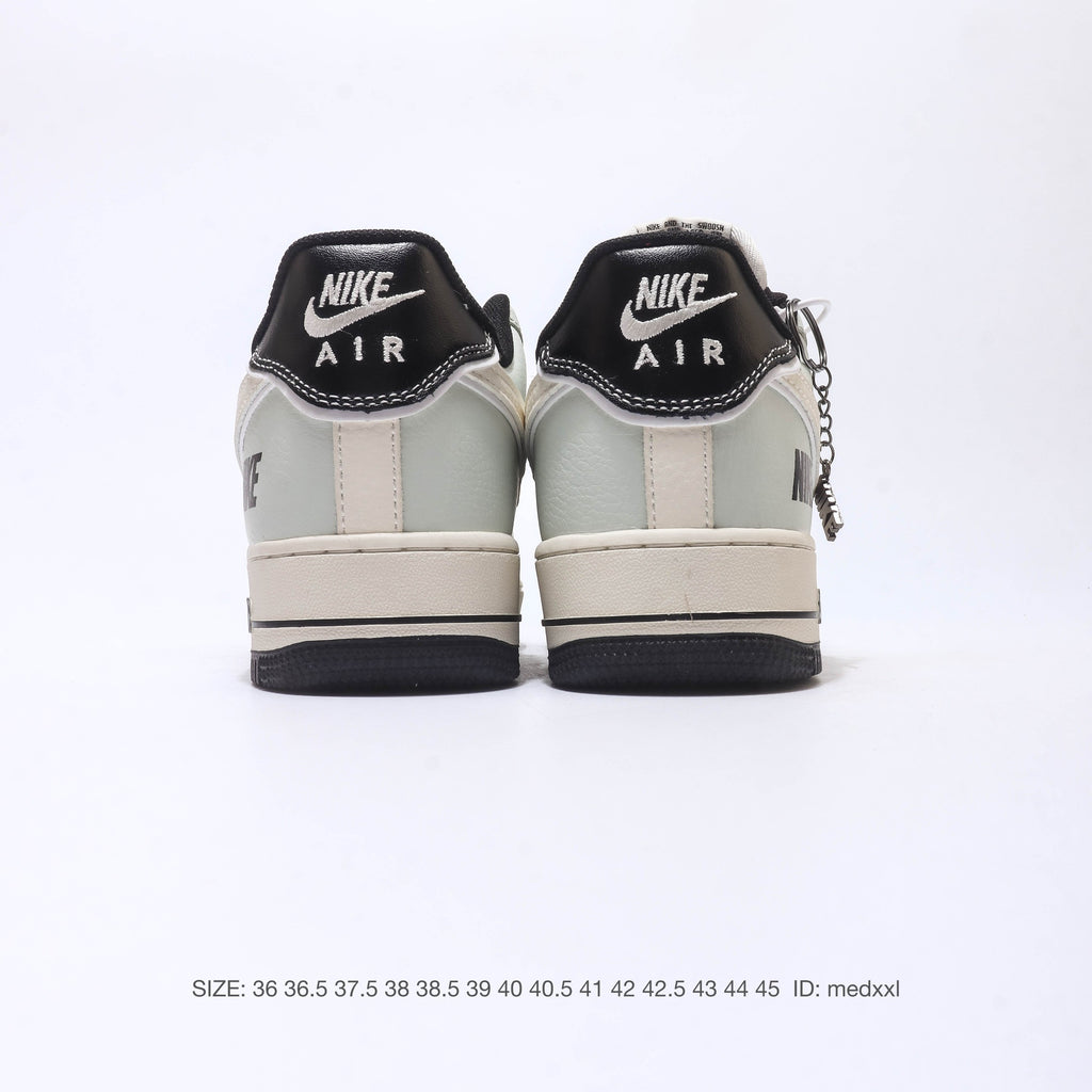 Nike Air Force 1 '07