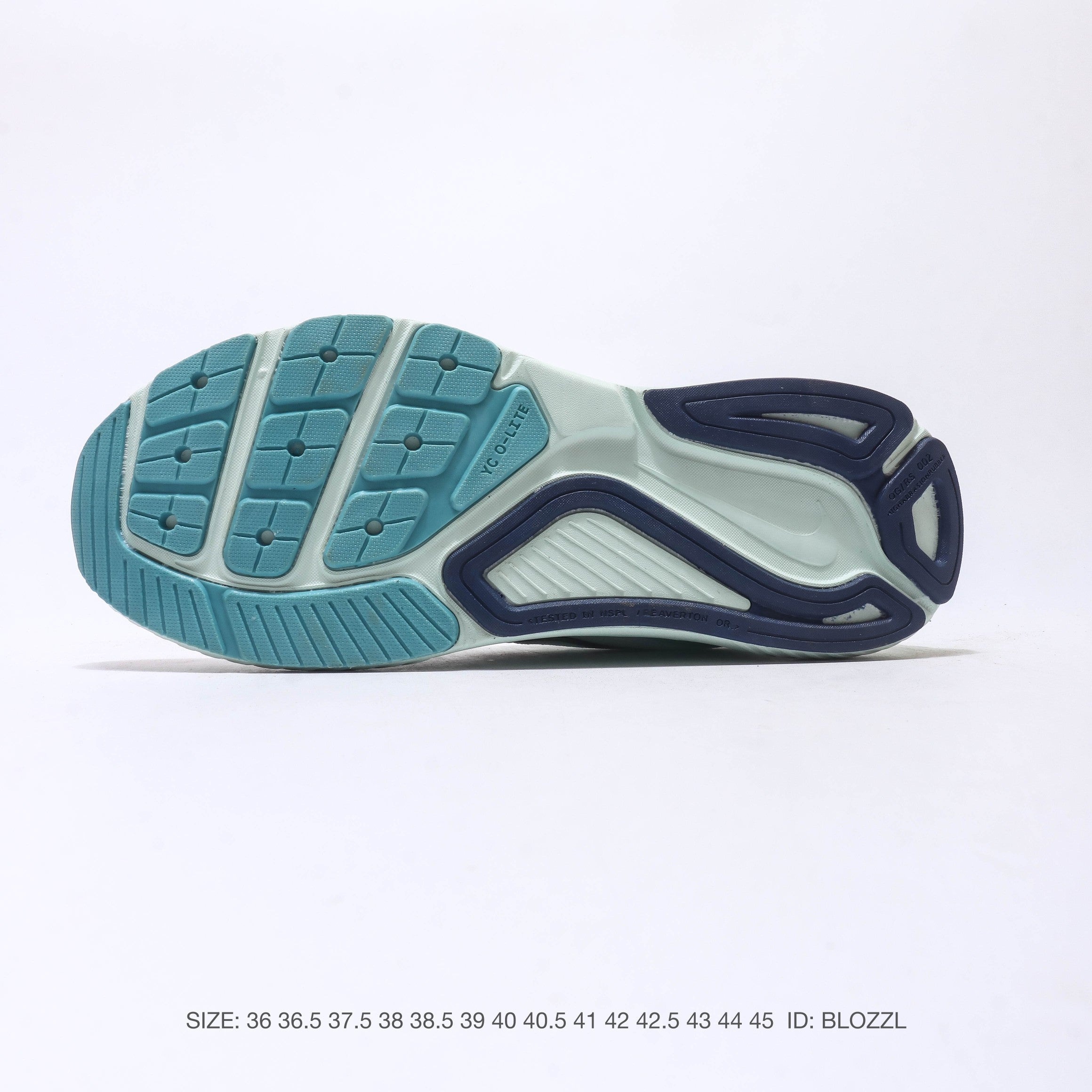 NIKE ZoomStructure 26