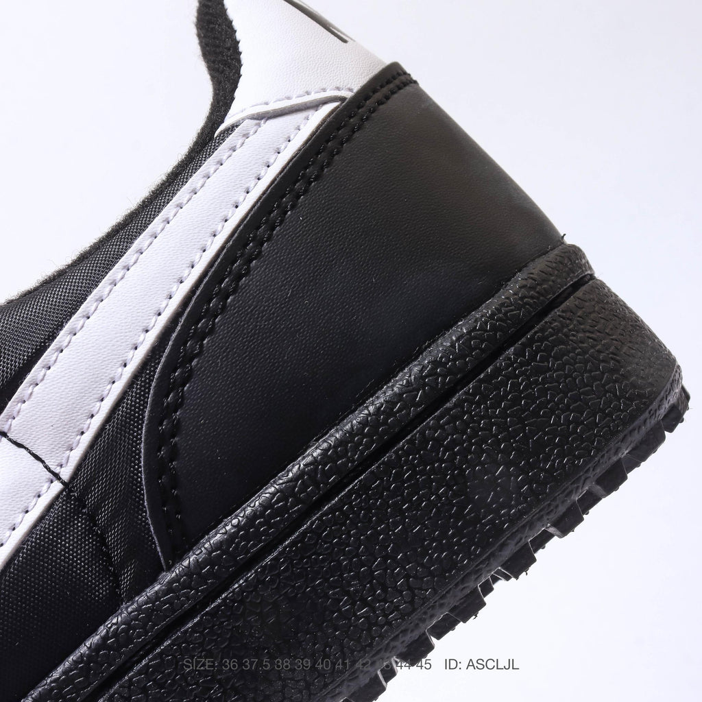 Nike Field General 82